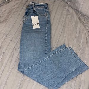 Brand new Zara straight leg jeans!!